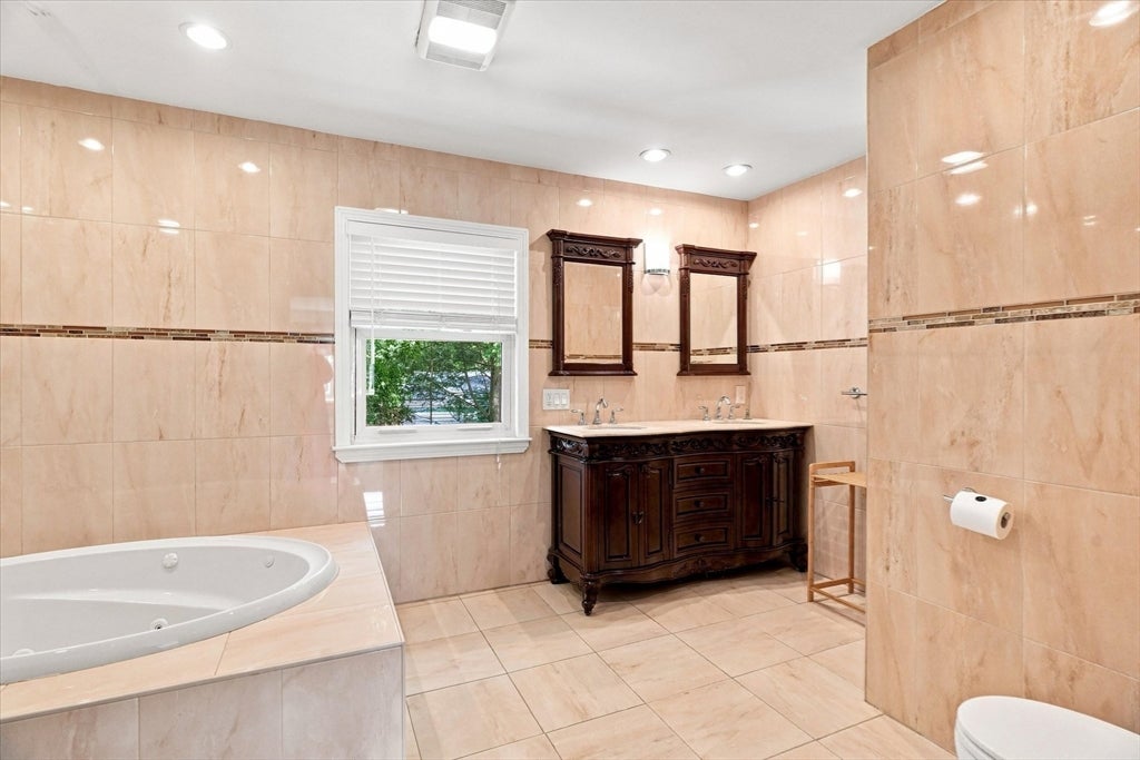 35 Swift Rd, Framingham, MA, 35 Swift Rd, Framingham, MA Photo #24