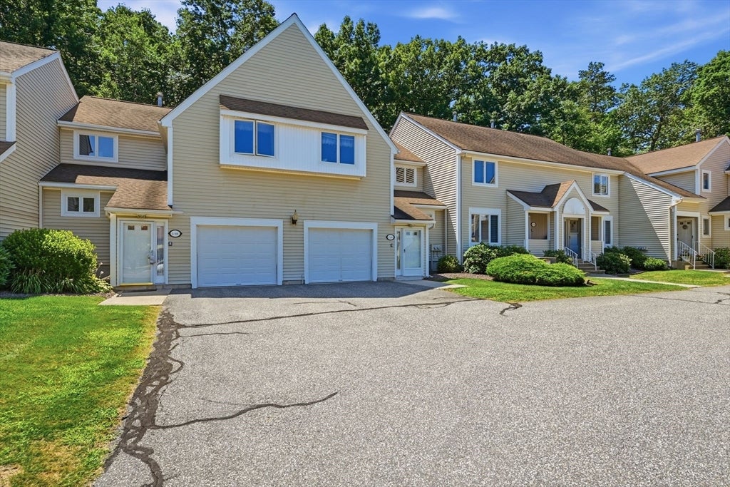 2205 Boston Rd L109