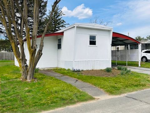 Photo of 70 Shumway St #A3, Springfield, MA 01119 (MLS # 73505656)