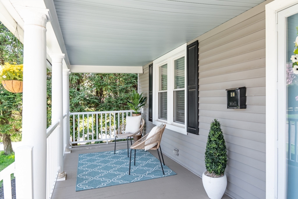 10 Callender Avenue