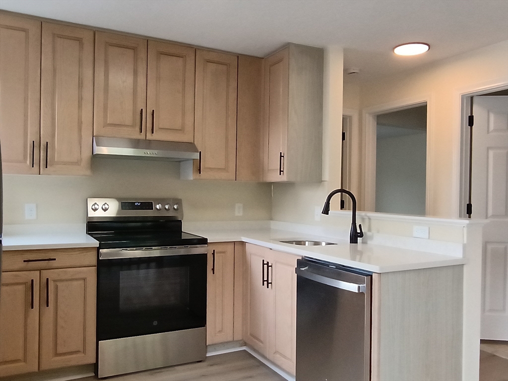 114 Burkhall St #Q, Weymouth, MA Photo #2