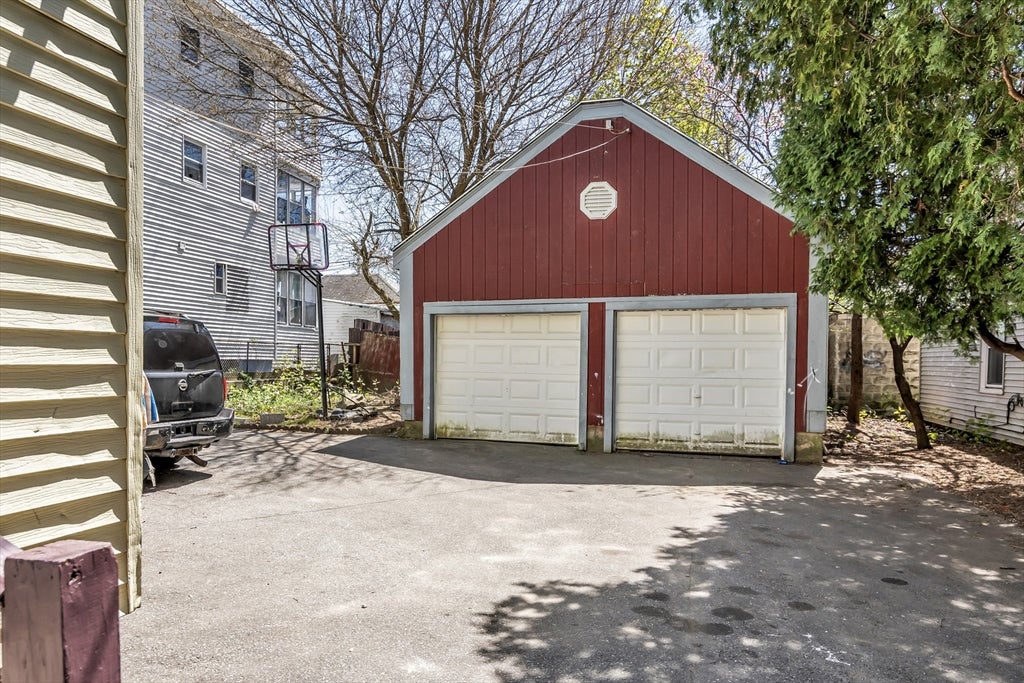 69 Lilley Ave