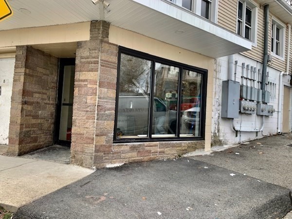 8 Boylston St 1R CONNER