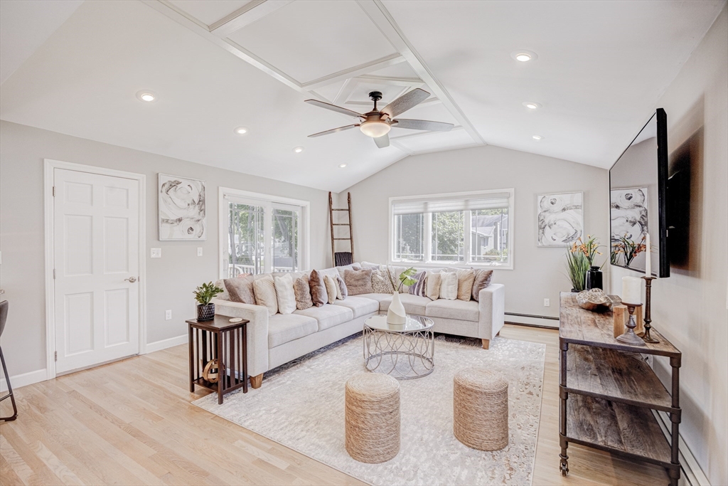 131 Woodbine Cir