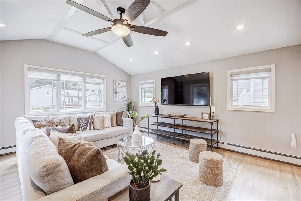 131 Woodbine Cir