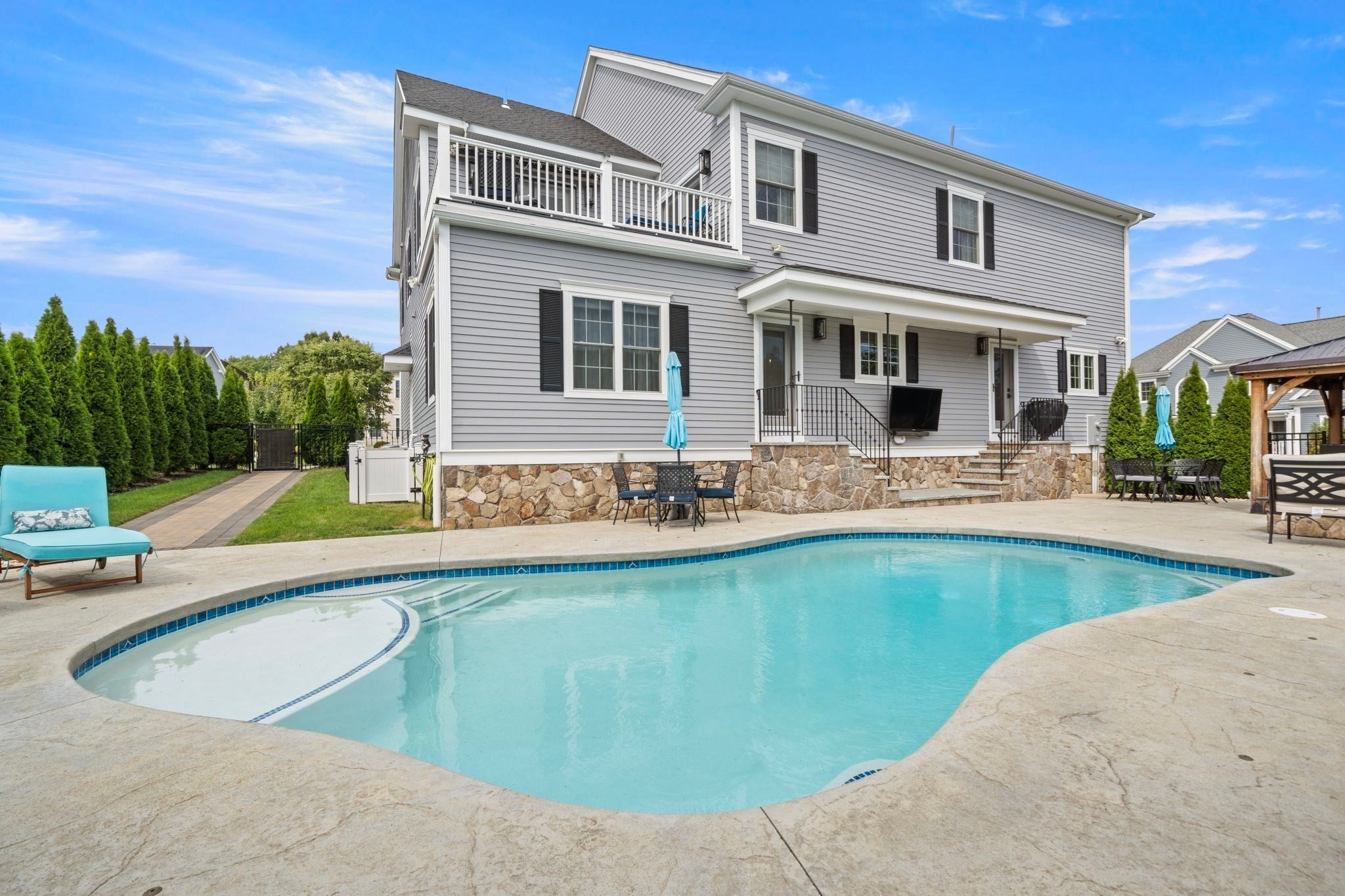 2 Oneil Way, Saugus, MA Photo #41