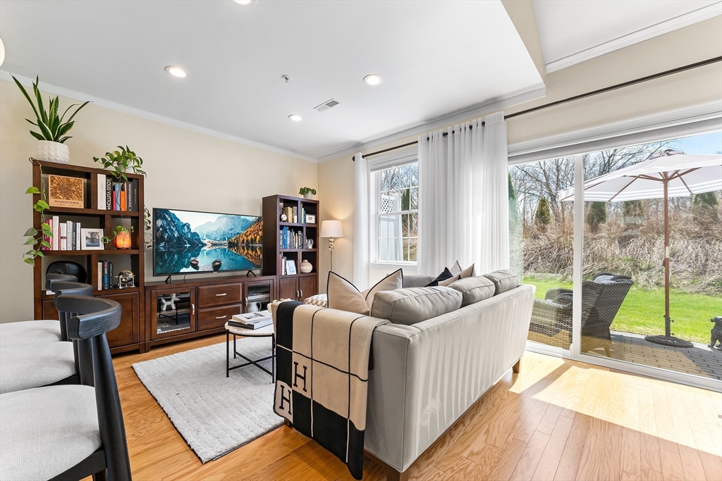 70 Endicott St 1106