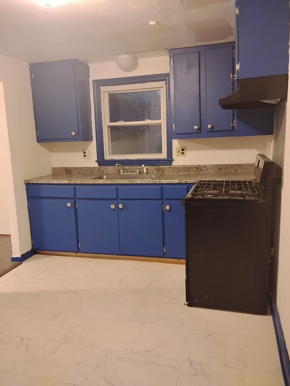 15 Robert Arey Dr 15