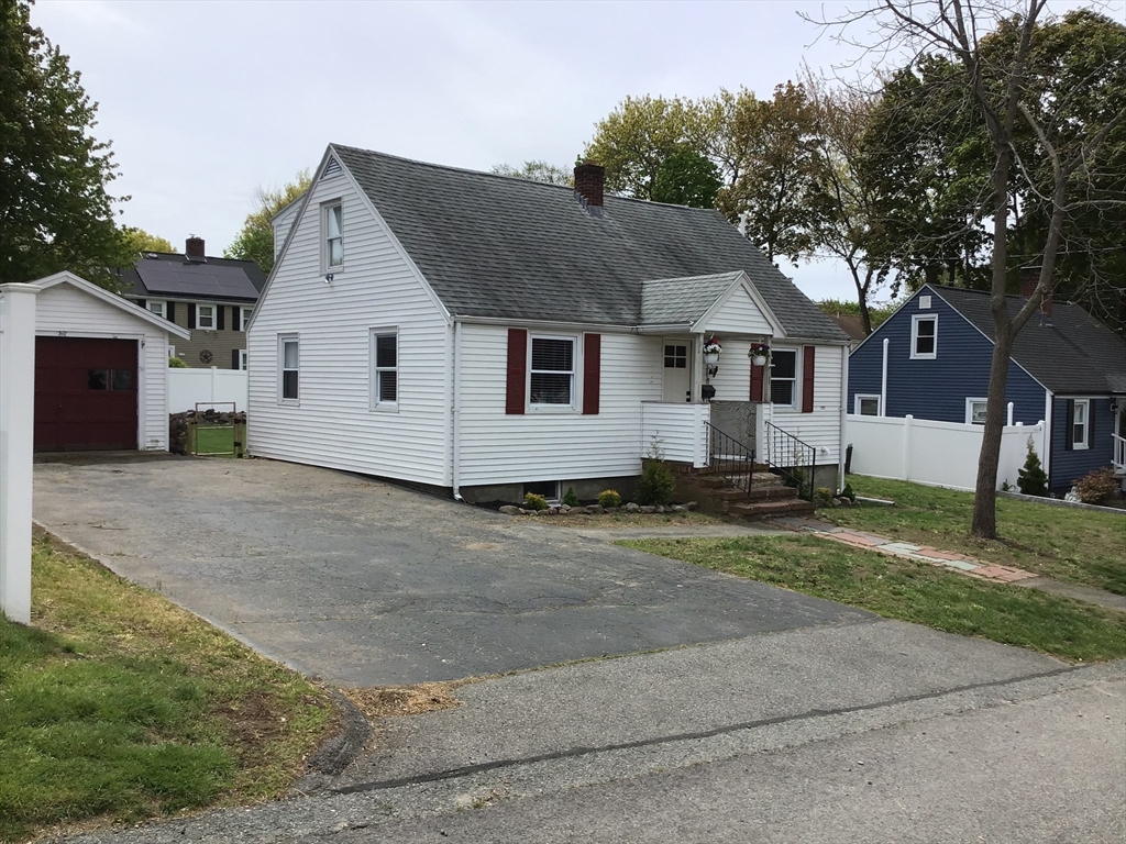 32 Hills St, Randolph, MA Photo #4