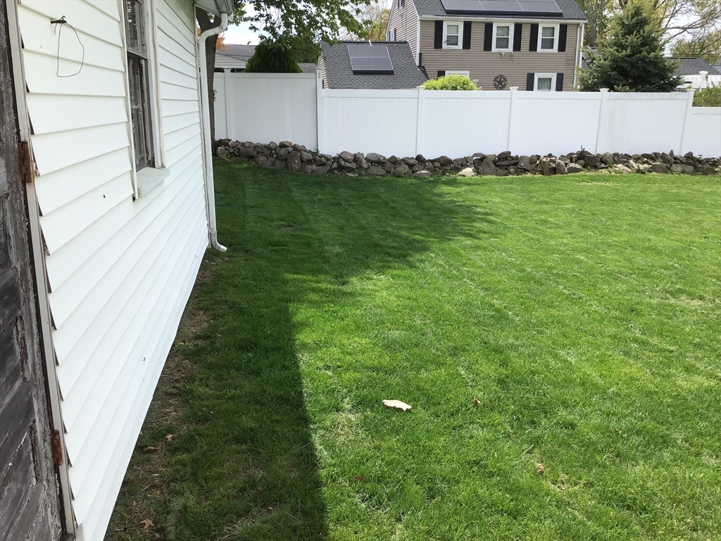 32 Hills St, Randolph, MA Photo #9