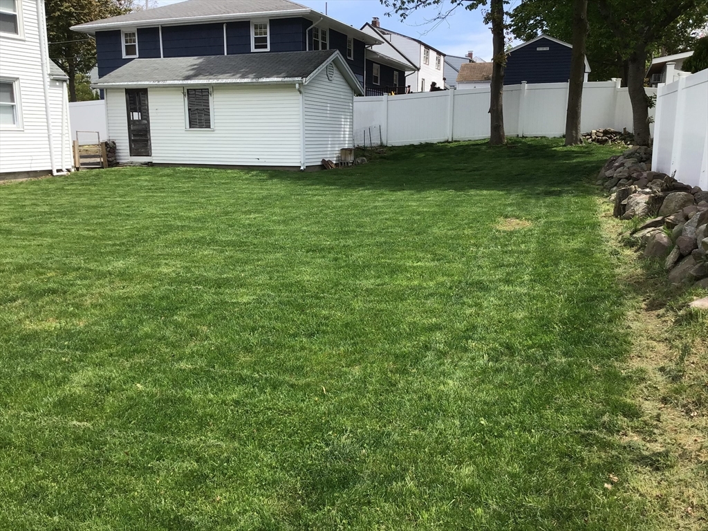 32 Hills St, Randolph, MA Photo #10