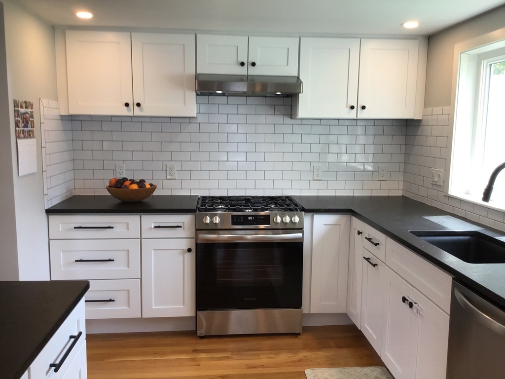 32 Hills St, Randolph, MA Photo #11