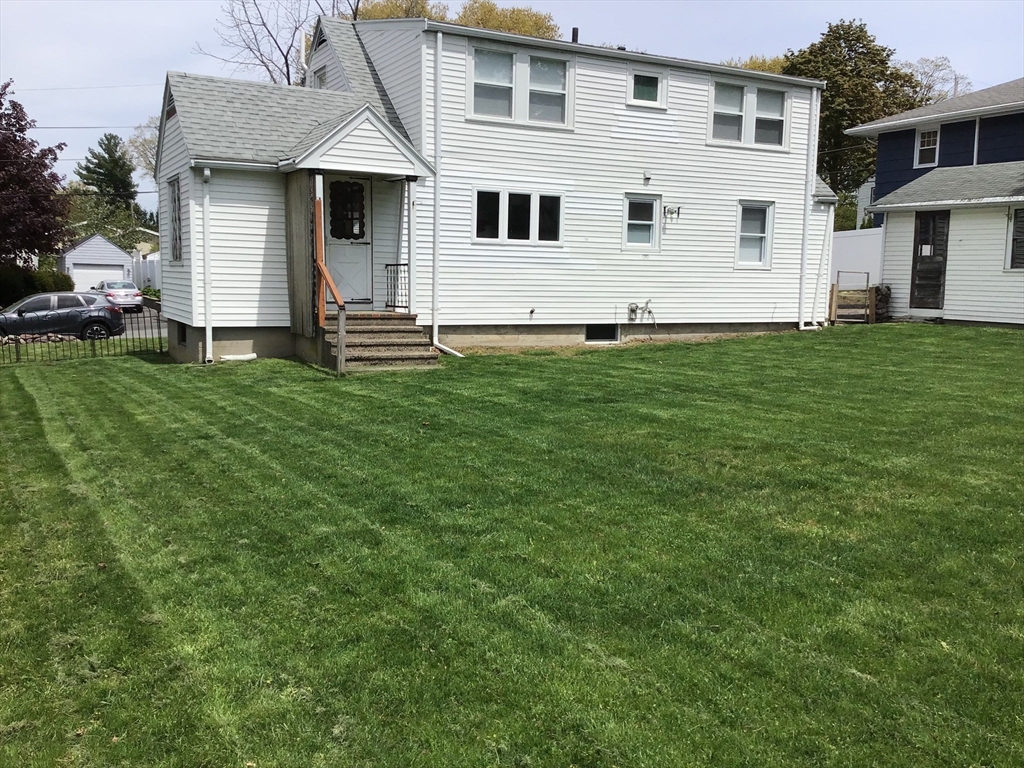 32 Hills St, Randolph, MA Photo #5