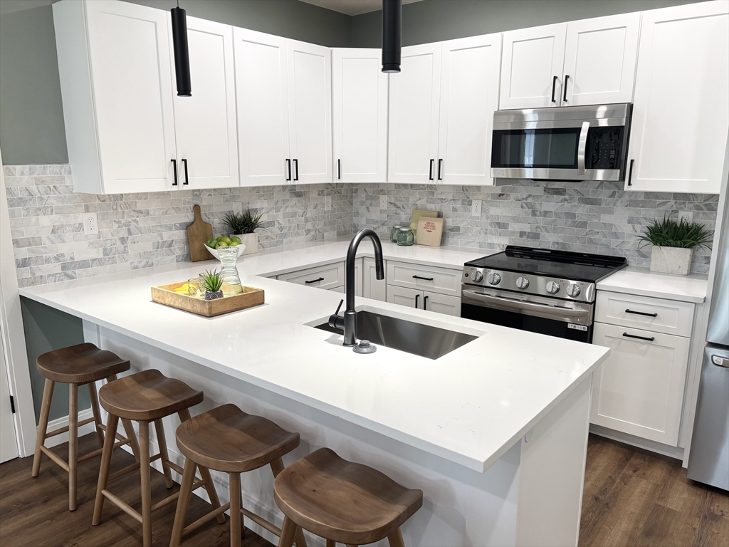 1391 Main Street 301