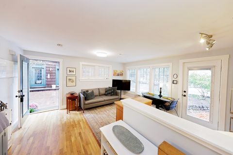 411 Norfolk Street 1E Somerville MA 02143