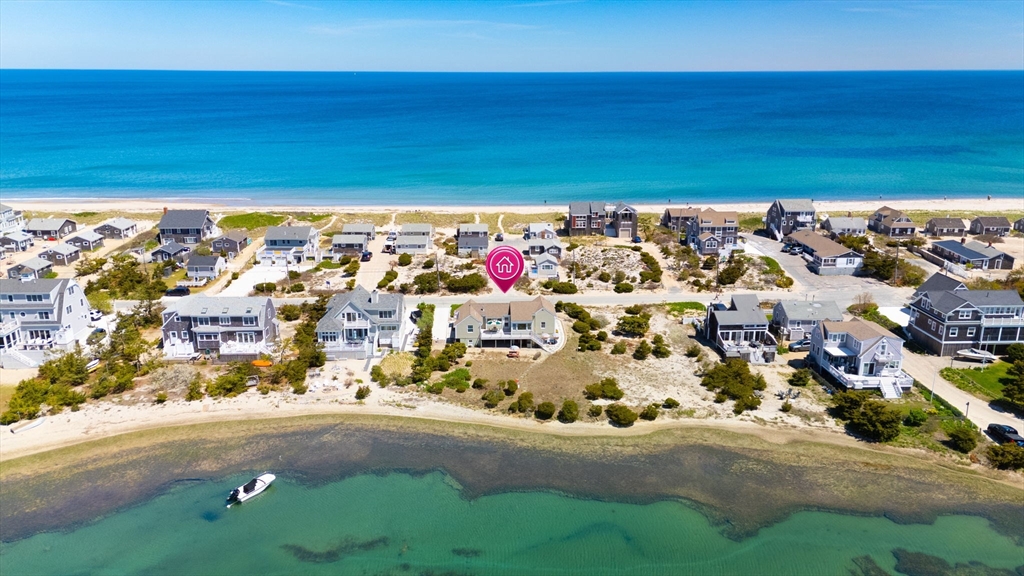 208 North Shore