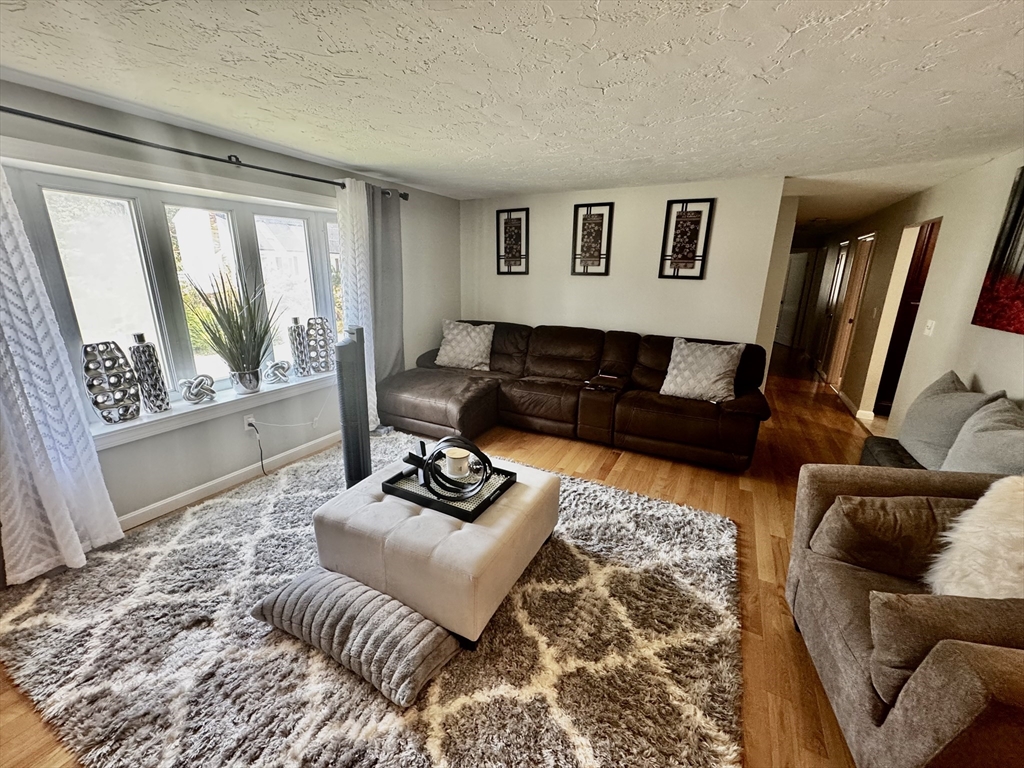 65 Lheureux Cir