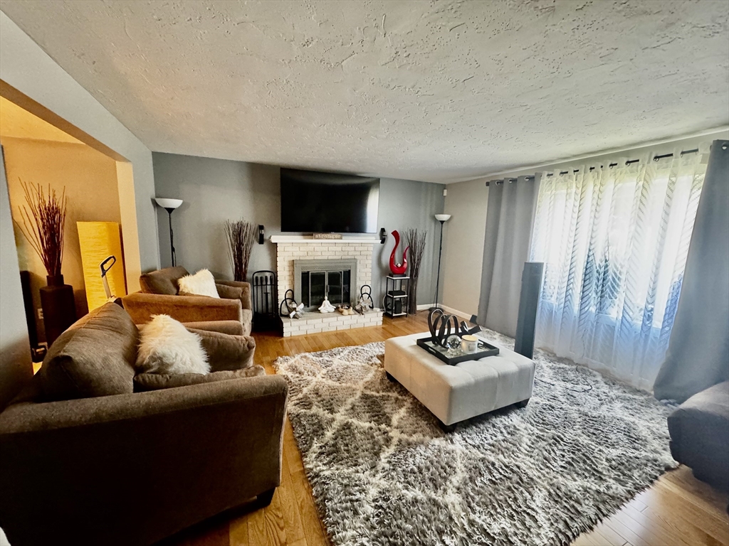 65 Lheureux Cir
