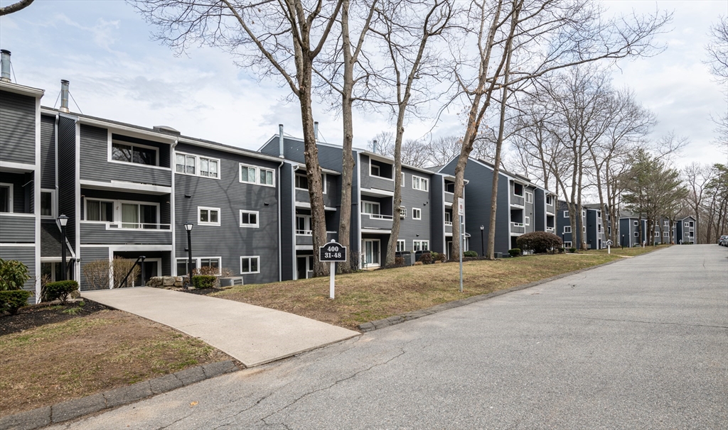 400 Colonial Dr 43