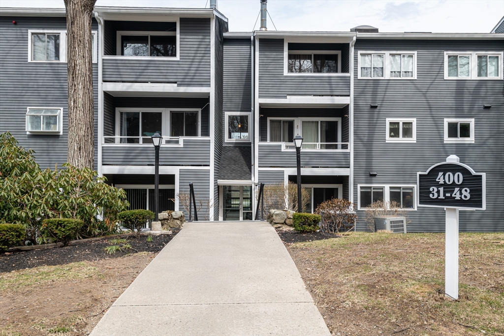 400 Colonial Dr 43