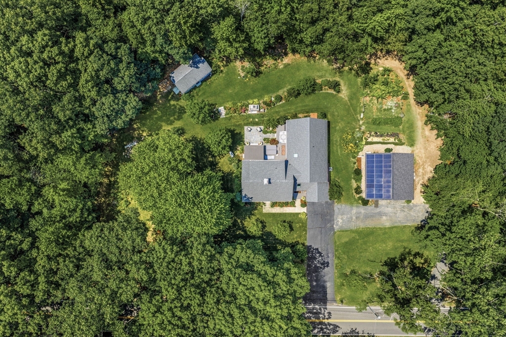 33 Rattle Hill Rd