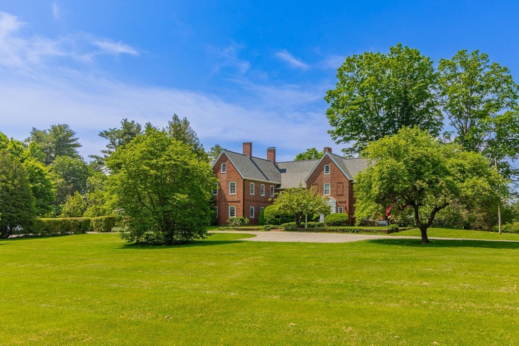 82 River Rd