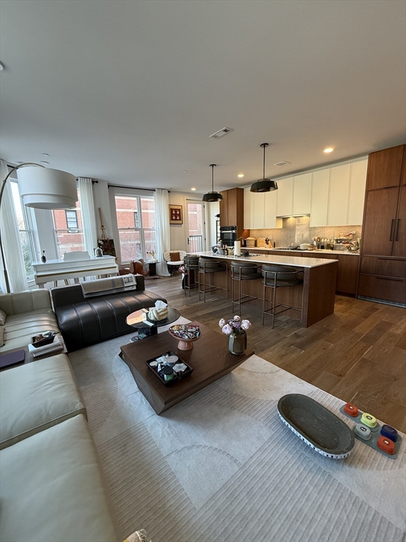 566 Columbus Ave 211