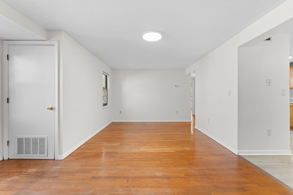 35 Eagle Ave #7, Brockton, MA Photo #12