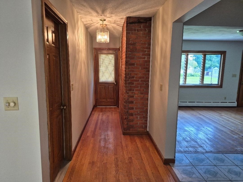 39 Higher St, Ludlow, MA Photo #5