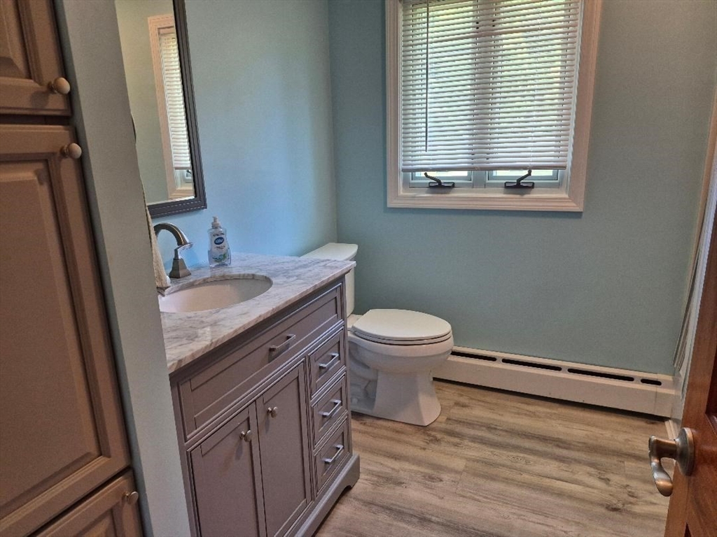 39 Higher St, Ludlow, MA Photo #15