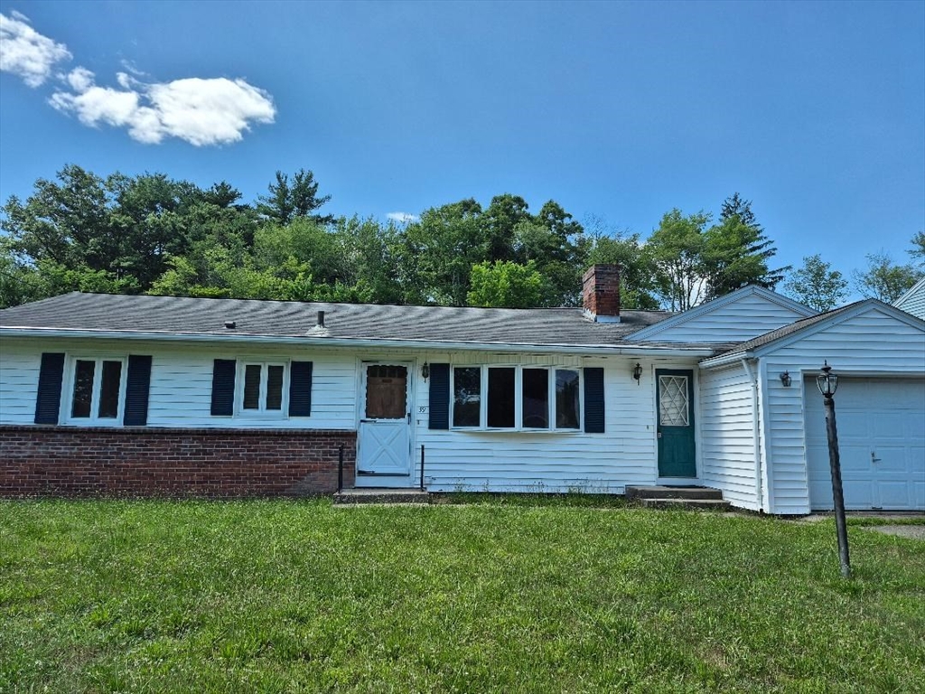 39 Higher St, Ludlow, MA Photo #2