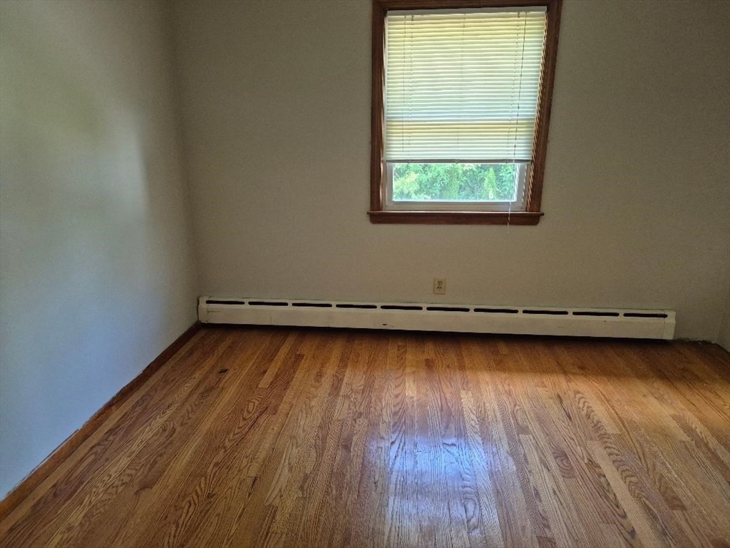 39 Higher St, Ludlow, MA Photo #14