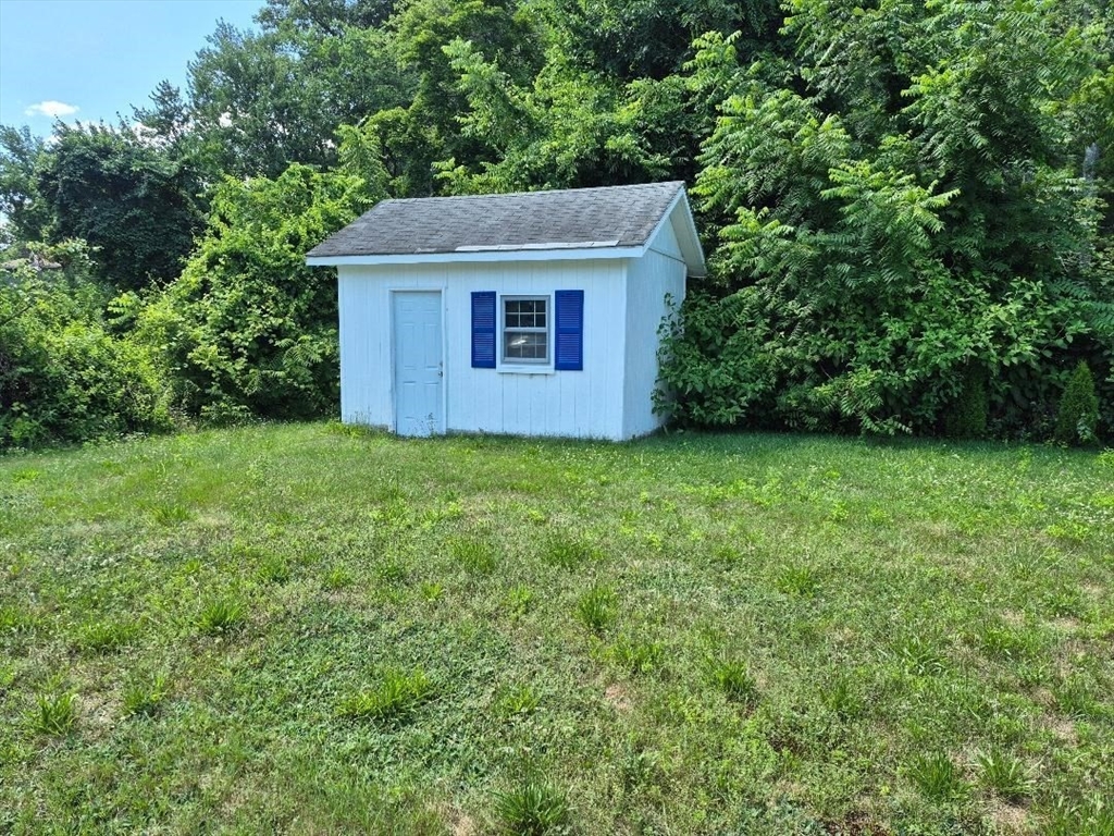 39 Higher St, Ludlow, MA Photo #4
