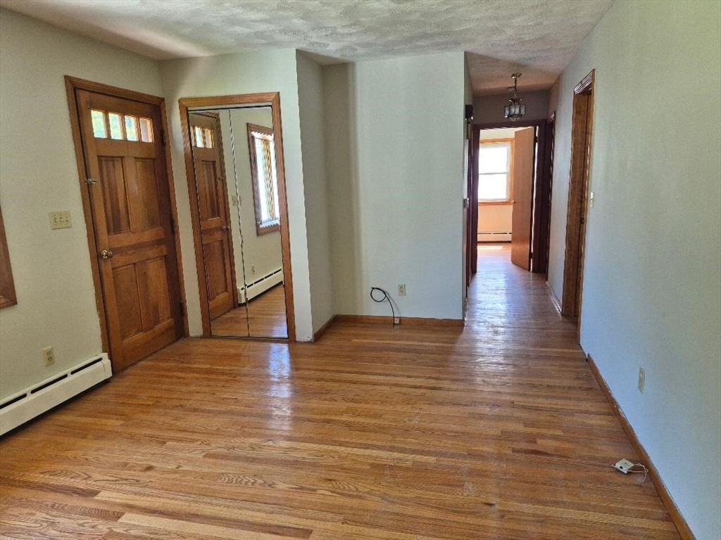 39 Higher St, Ludlow, MA Photo #10