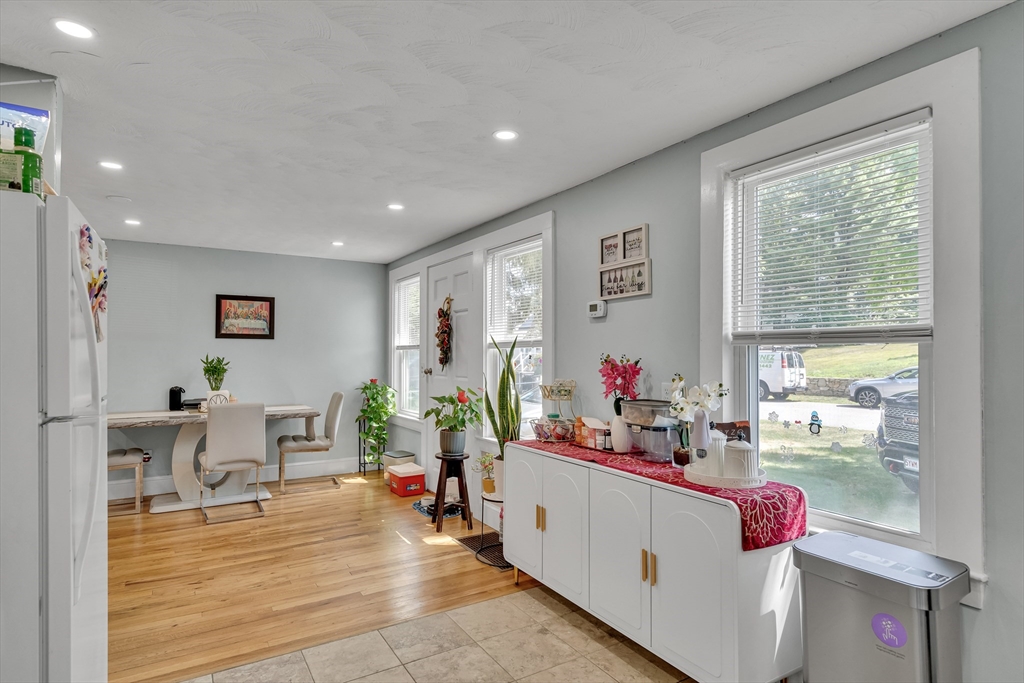 30 Donlon St