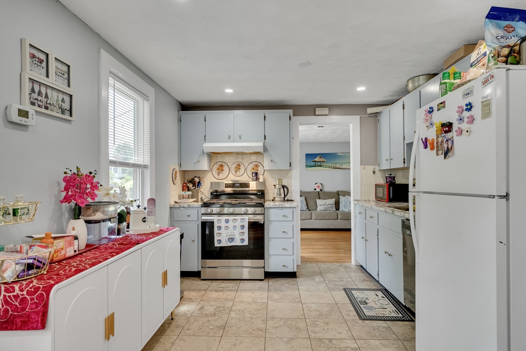 30 Donlon St