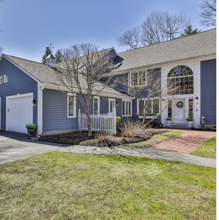 14 Hawkswood Ests Ests #14, Amesbury, MA Photo #1