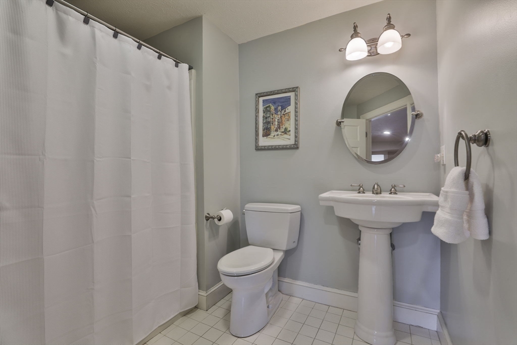 14 Hawkswood Ests Ests #14, Amesbury, MA Photo #39