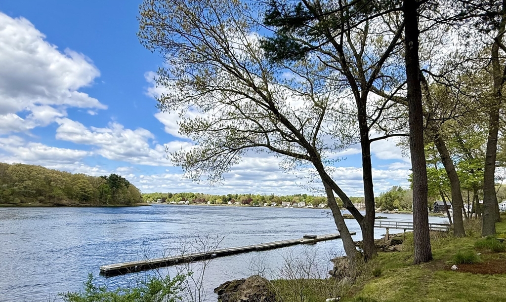 14 Hawkswood Ests Ests #14, Amesbury, MA Photo #4