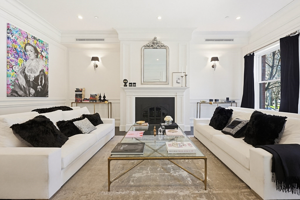 212 Commonwealth Avenue 1