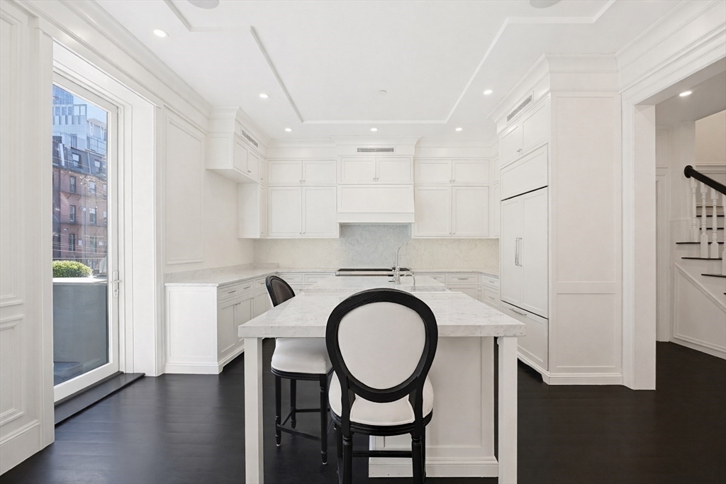 212 Commonwealth Avenue 1