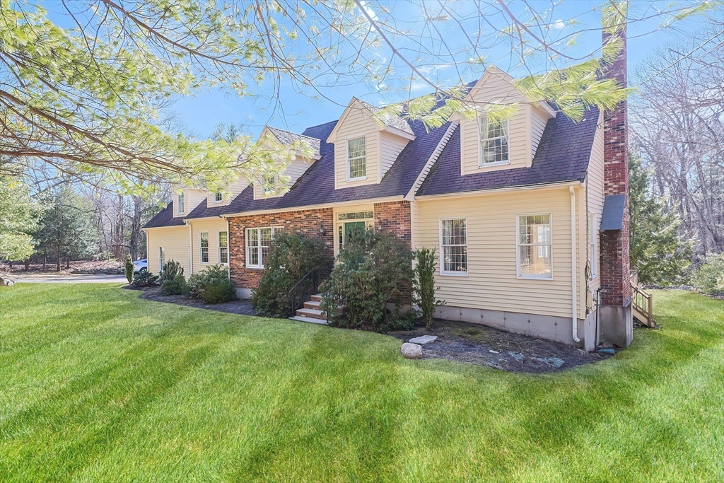 10 Bullard Ln