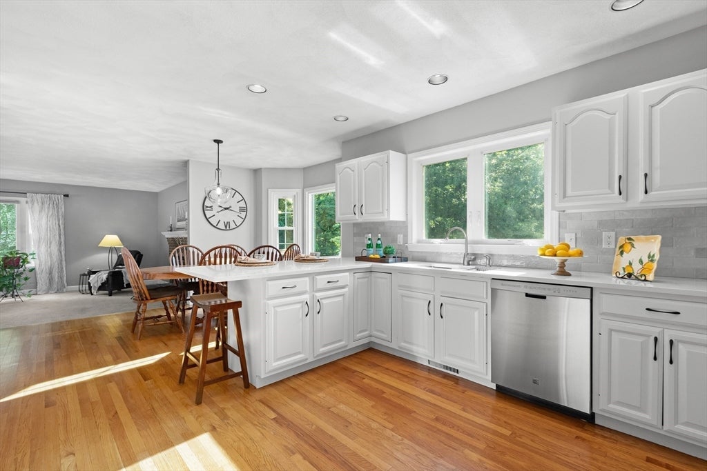 247 Bridges Ln, North Andover, MA, 247 Bridges Ln, North Andover, MA Photo #15