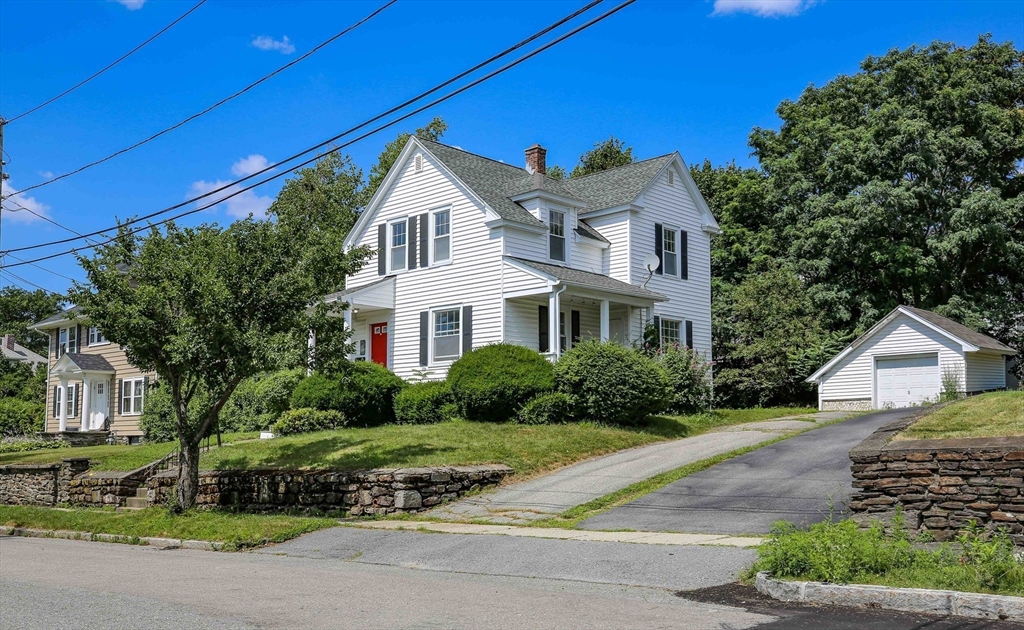120 Hillcroft Ave