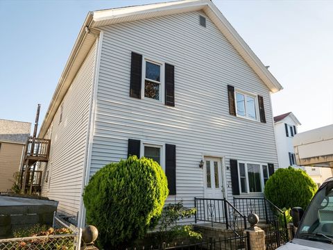 96 Wellington St Fall River MA 02720