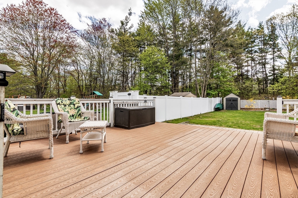 8 Portsmouth Rd, Amesbury, MA Photo #33
