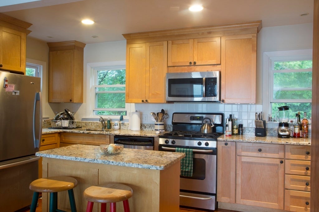 11 Dennison St, Gloucester, MA Photo #9