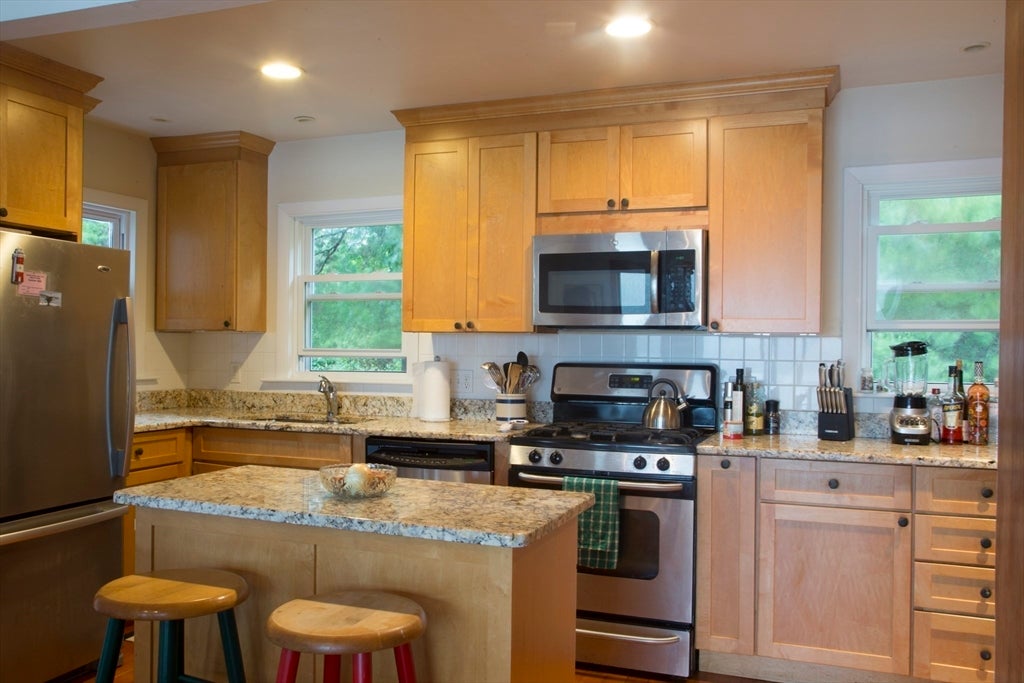 11 Dennison St, Gloucester, MA Photo #4