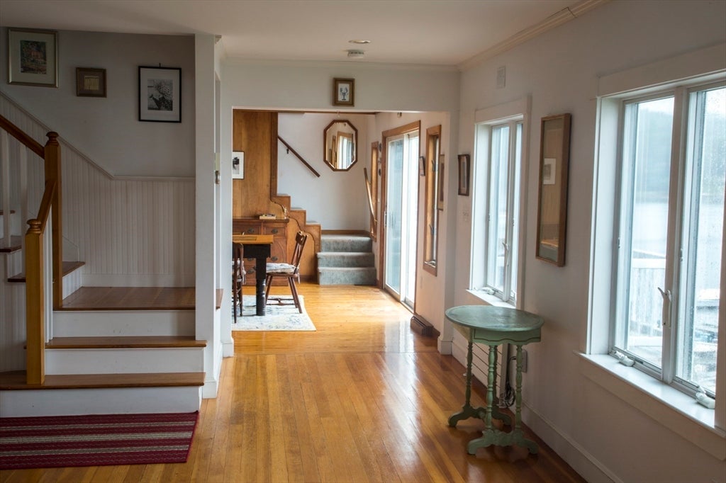11 Dennison St, Gloucester, MA Photo #8