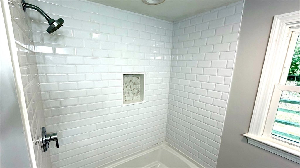 64 King St, Raynham, MA, 64 King St, Raynham, MA Photo #8